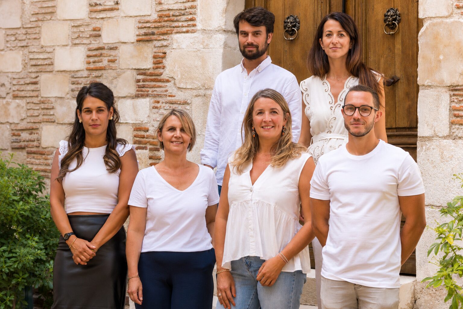 L’équipe France Immo réunie devant les locaux, à Troyes